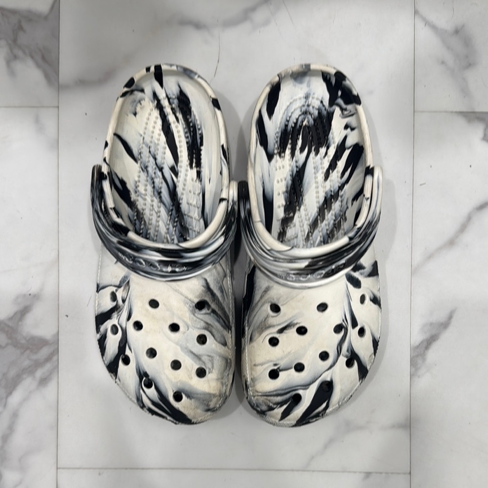 CROCS Black and White Sandals with Dynamic Design